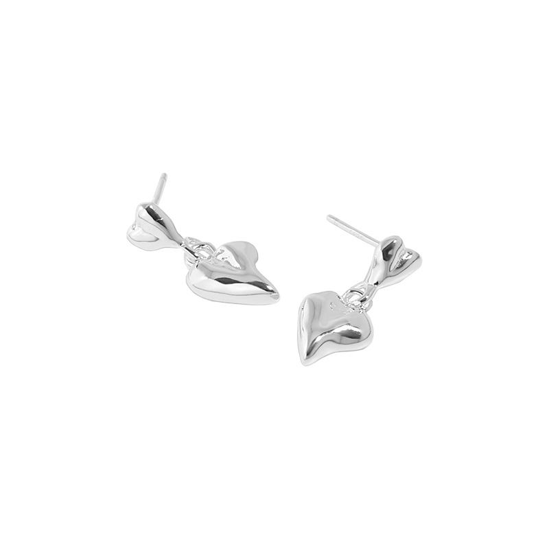 Mini double heart earrings in 925 sterling silver, featuring a romantic design by silverbene.
