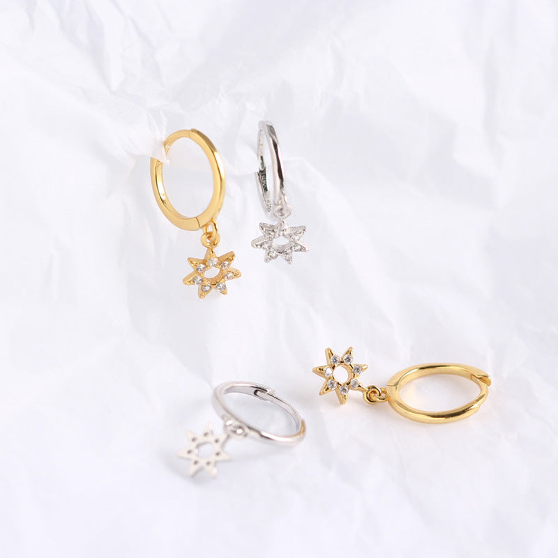 Sterling Silber Ohrringe von silverbene, Sweet Hollow CZ Stern, kreisförmige Huggies mit funkelnden Zirkonia, edles Schmuckstück