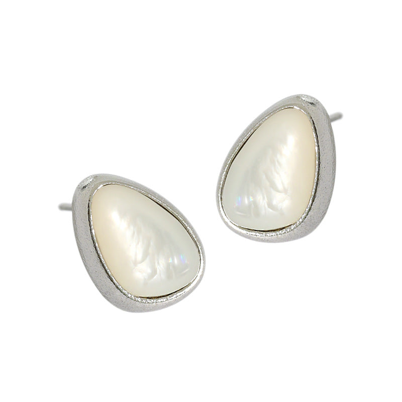 Elegante Waterdrop Shell Ohrstecker aus 925 Sterling Silber von Silverbene, feminin und stilvoll für jeden Anlass