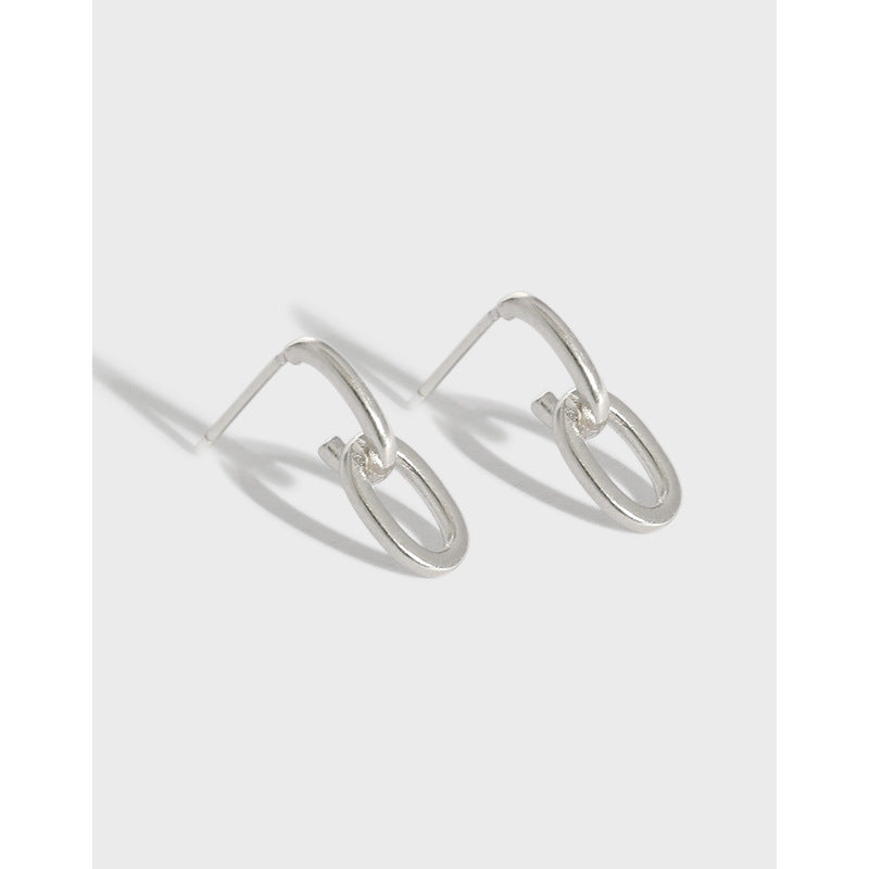 Minimalistische Mini Loop Ketten Ohrstecker aus 925 Sterling Silber von silverbene, leicht und elegant für den Alltag