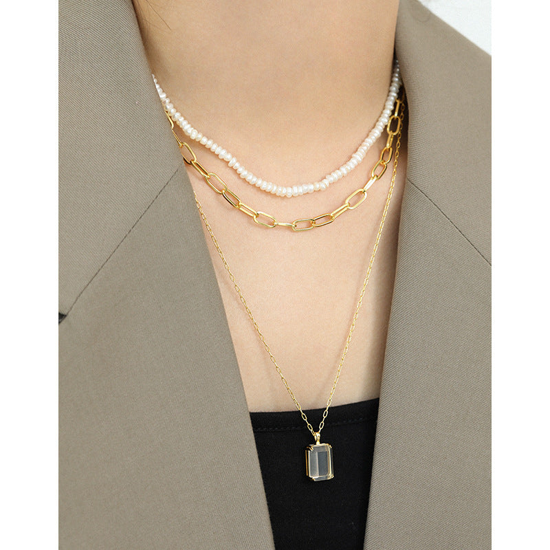 Hollow Chain Choker aus 925 Sterling Silber von silverbene, minimalistisches modernes Design, sichtbar auf dem Bild.