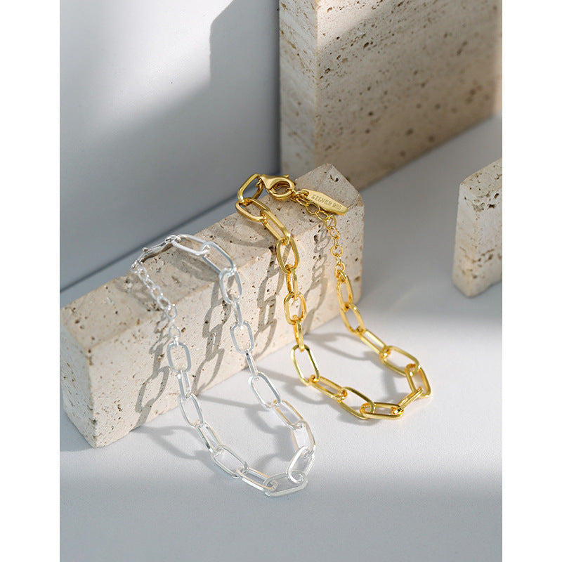 Hollow chain armband made of 925 sterling silver, featuring a modern minimalist design.