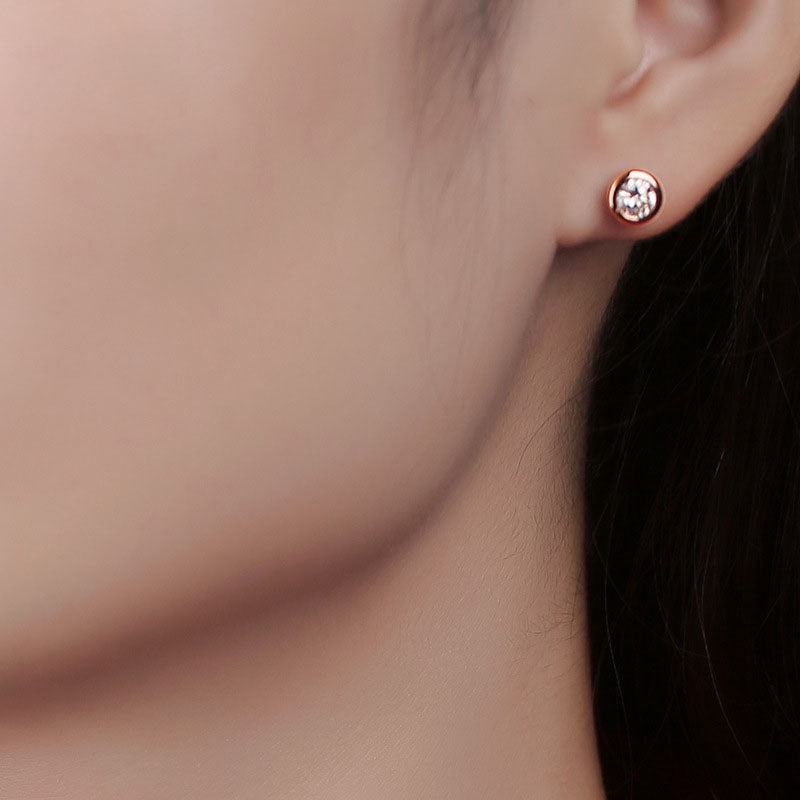 Simple Round Moissanite CZ 925 Sterling Silver Stud Earrings - SterlingSilberSchmuck