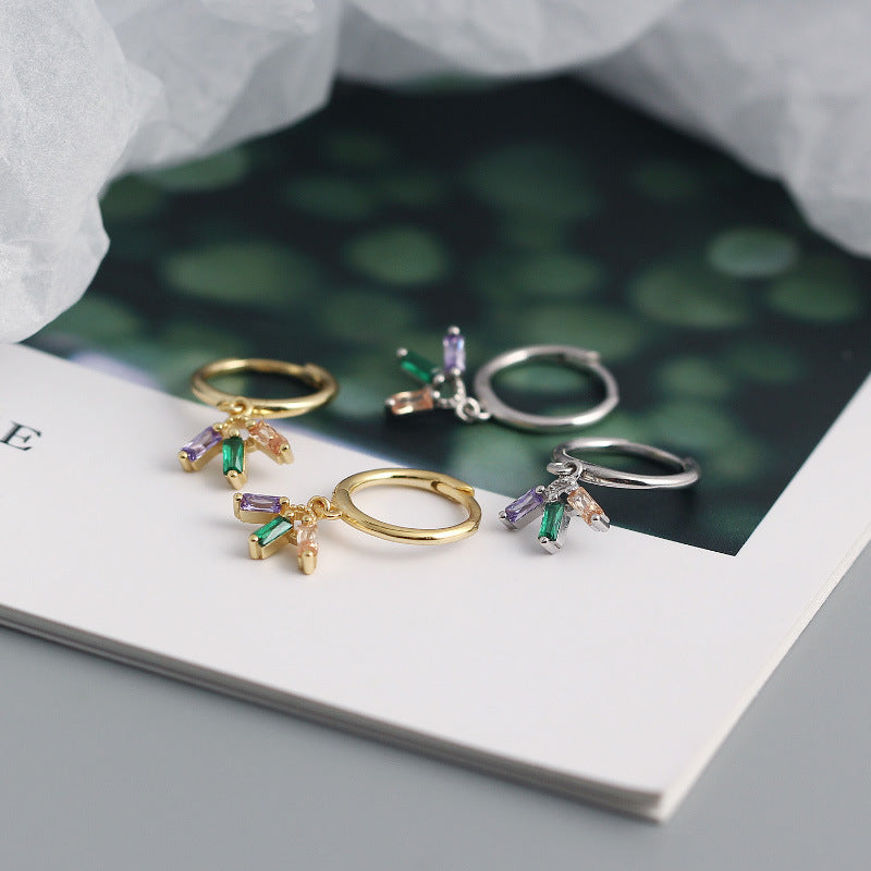 Bunte CZ-Blumen-Ohrringe aus 925er Sterlingsilber von silverbene, kreisförmiges Design mit farbigen Steinen.