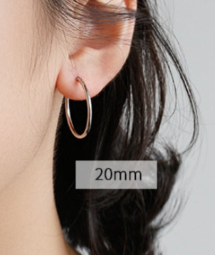 Schlichte Huggie Hoop Ohrringe aus 925 Sterlingsilber Damen