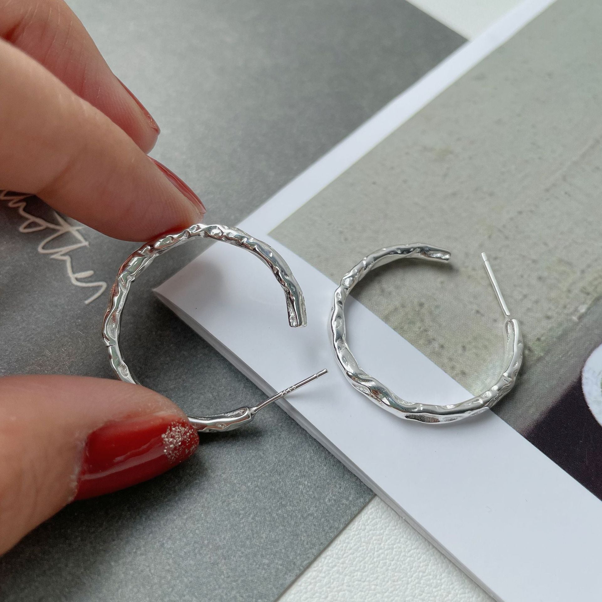 Asymmetrische Geometrie Creolen aus 925 Sterlingsilber - SterlingSilberSchmuck