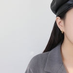 Lade das Bild in den Galerie-Viewer, Simple Geometric Ellipse 925 Sterling Silver Leverback Earrings
