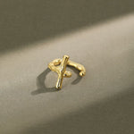 Lade das Bild in den Galerie-Viewer, Irregular Cross 925 Sterling Silver Non-Pierced Earrings
