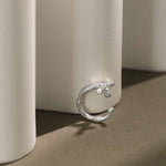 Lade das Bild in den Galerie-Viewer, Irregular Cross 925 Sterling Silver Non-Pierced Earrings
