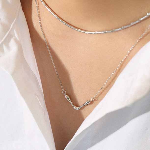 Fashion Letter V Shape 925 Sterling Silver Necklace - SterlingSilberSchmuck