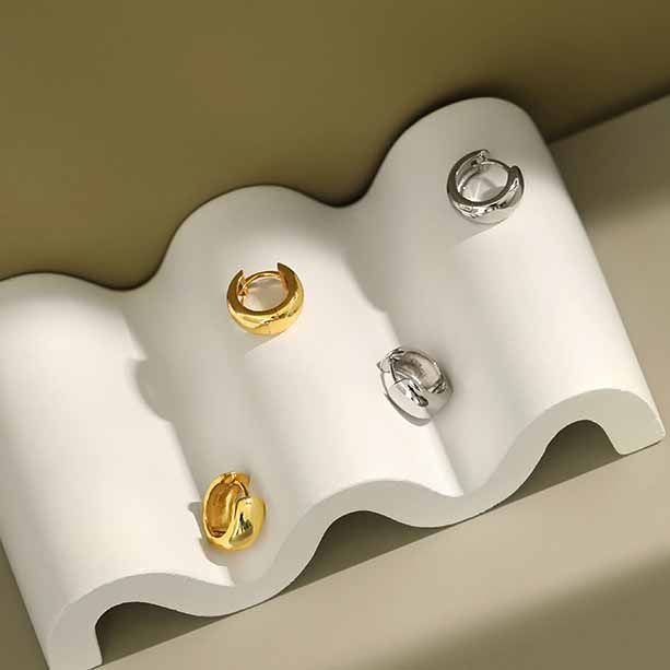 Mini Wide Circle Huggie Hoops aus 925 Sterlingsilber - SterlingSilberSchmuck