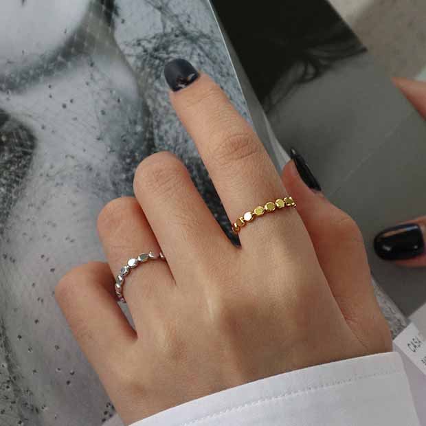 Minimalistic elegant geometrical oblate bead ring in 925 silver by silverbene, showcasing a sleek design.