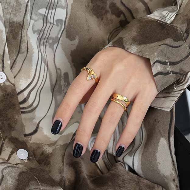 Doppelschicht Linien Ring aus 925 Sterlingsilber, verstellbar, elegant und modern, von silverbene.