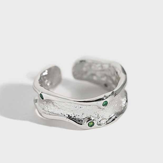 Unregelmäßiger Grüner CZ Ring aus 925 Sterlingsilber – Verstellbar - SterlingSilberSchmuck