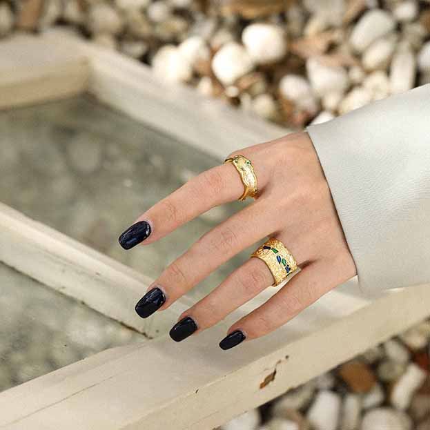 Unregelmäßiger Grüner CZ Ring aus 925 Sterlingsilber – Verstellbar - SterlingSilberSchmuck
