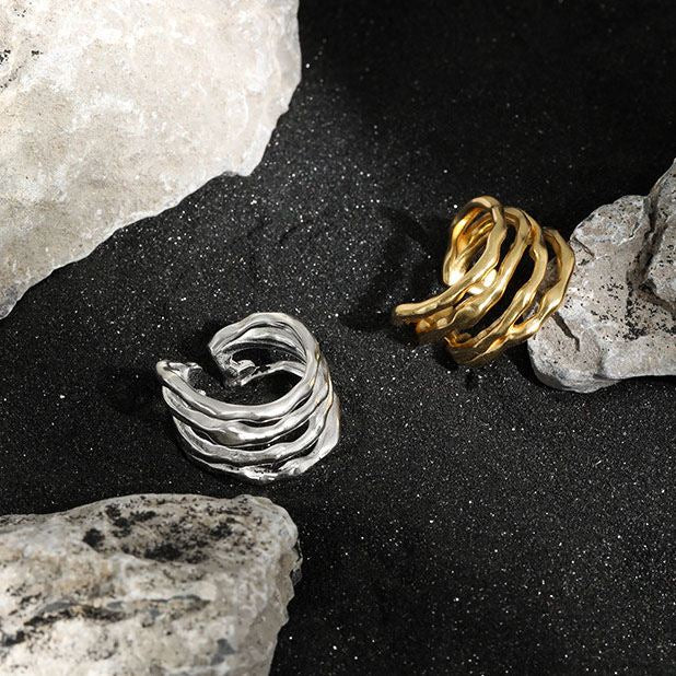 Adjustable 925 sterling silver Mehrschicht Linien ring by silverbene with layered design and sleek finish.