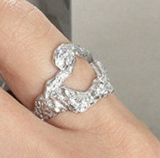 Verstellbarer unregelmäßiger Silberring aus 925 Sterling Silber mit modernem Design von silverbene.