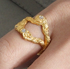 Verstellbarer unregelmäßiger Kreisring aus 925 Sterling Silber von silverbene, mit modernem Design und gelbgoldfarbener Oberfläche