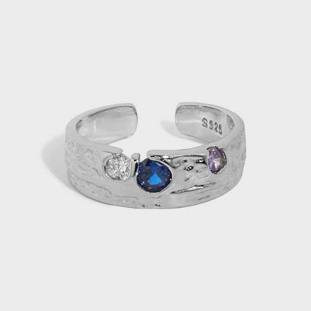 Farbenfroher unregelmäßiger CZ Ring aus 925 Sterlingsilber von silverbene, glänzendes Design mit bunten Steinen.