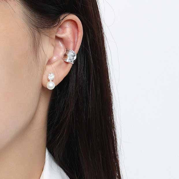 Elegant Round Natural Cultured Pearl 925 Sterling Silver Stud Earrings - SterlingSilberSchmuck