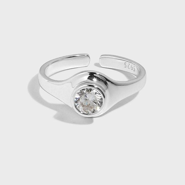 Verstellbarer silberner Ring mit runder CZ-Geometrie aus 925 Sterling Silber, ideal für Büro und Alltag.