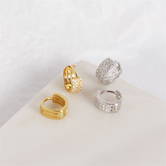 Micro Pavé CZ Huggie Hoop Ohrringe 925 Sterlingsilber