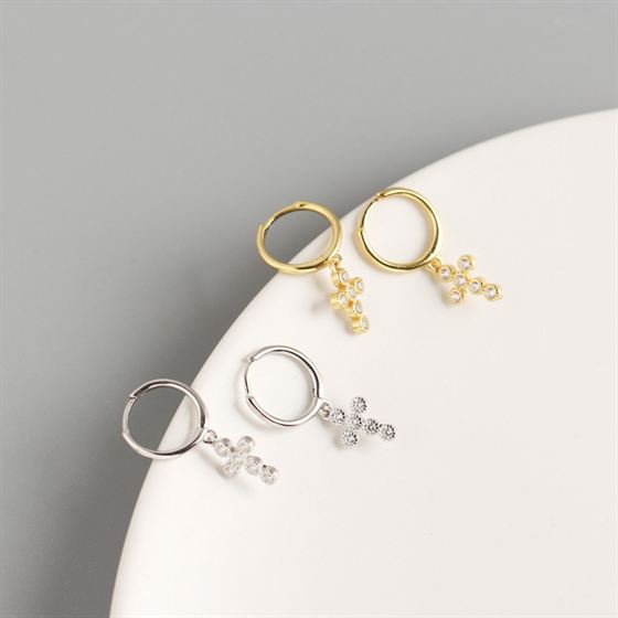 Elegante CZ Kreuz Tassel Hoop Ohrringe aus 925 Sterlingsilber von silverbene, mit kreuzförmigem Anhänger und Quasten-Design