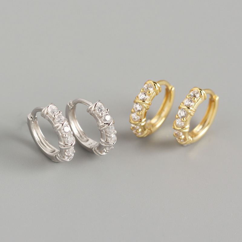 CZ Geometrie Hoop Ohrringe aus 925 Sterlingsilber von silverbene, elegante runde und geometrische Ohrschmuck.