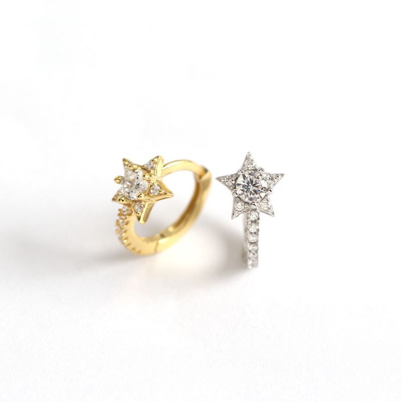 Mädchen Ohrringe aus 925er Silber mit funkelnden CZ-Sternen, silverbene Marken-Hoop-Ohrringe, detailreiches Schmuckdesign