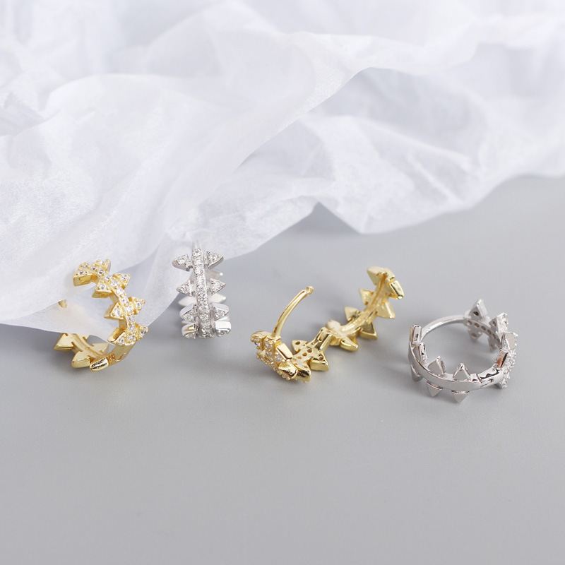 Geometrie Triangle Huggie Hoops - 925 Silber CZ Ohrringe