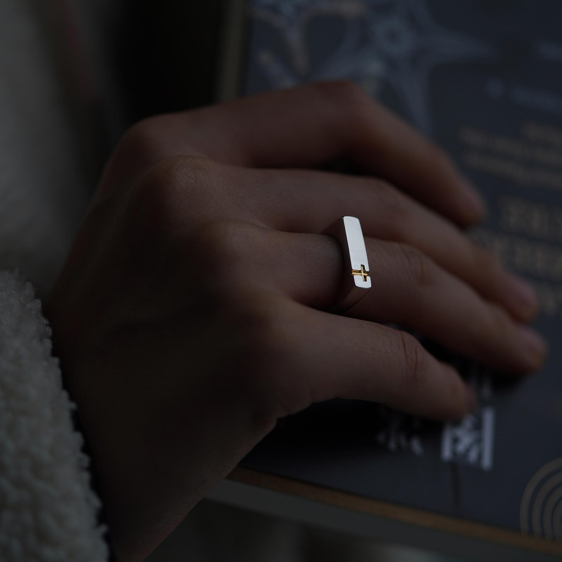 Christliches Kreuz Signet Ring aus 925 Sterlingsilber – Vergoldet - SterlingSilberSchmuck