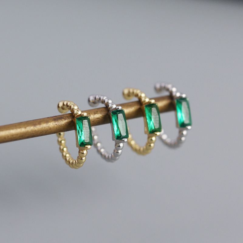 Grüne CZ Rechteck Clip Ohrringe 925 Sterlingsilber Elegant
