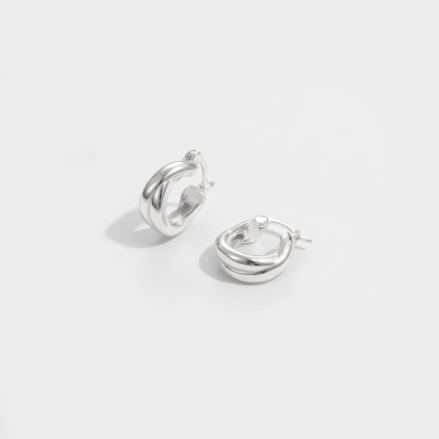 Doppelschicht Hoop Ohrringe aus 925 Sterlingsilber – Überkreuzt - SterlingSilberSchmuck